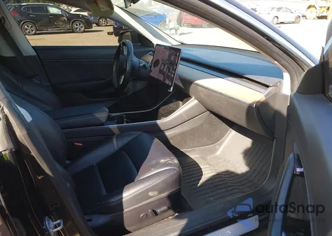 2018 Tesla Model 3 Long Range/Performance from USA, damaged, VIN 5YJ3E1EB3JF077110